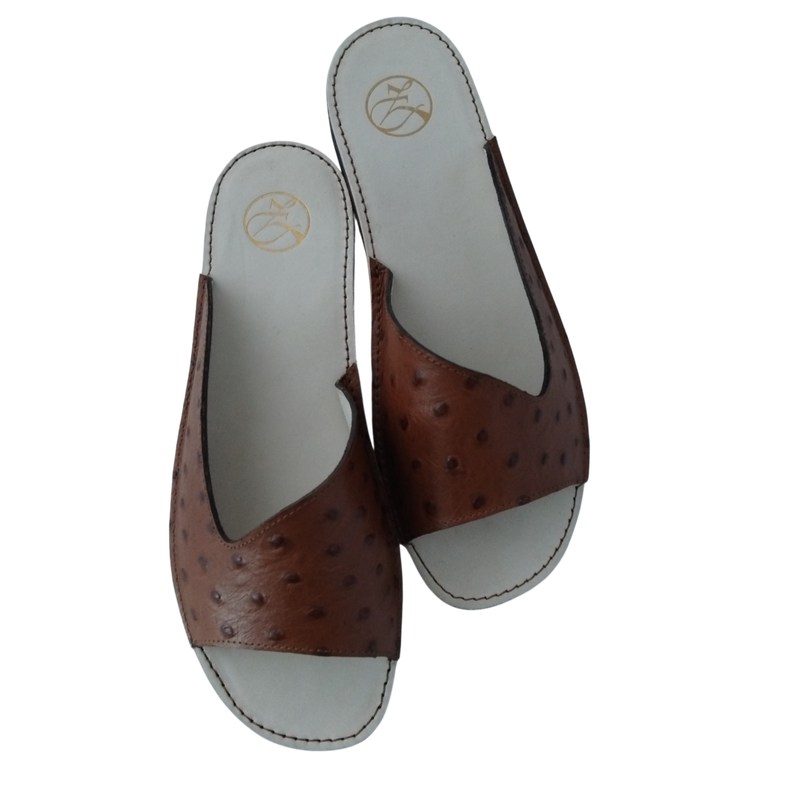 Sun #1402 Sommersandale aus Rindsleder mit Struzzoprägung in Mocha Mousse