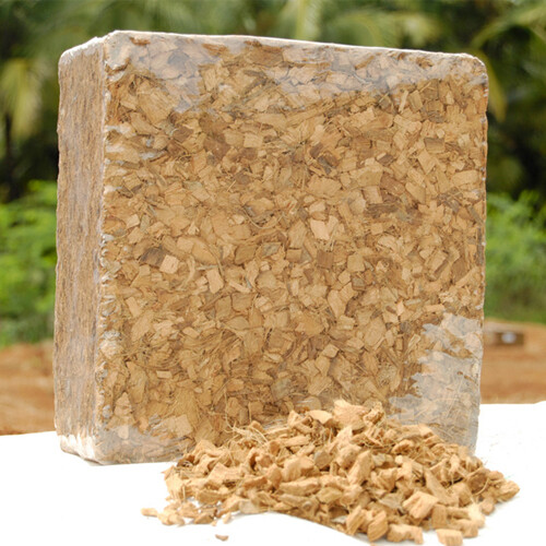 SALE: $1499/Pallet Coco Husk Chips triple washed 200 blocks (+/-) per pallet - 5KG each block