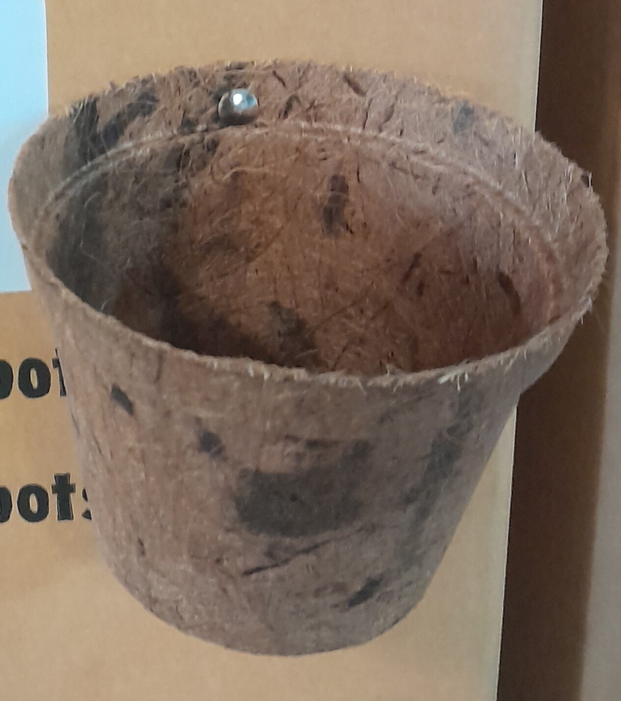 Pot - Round Coir Pot 1" "Top 3 cm and Tall 2 cm", Box of 2000 each