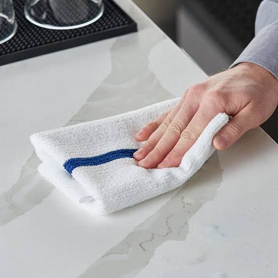 Multipurpose White Microfiber Wiping Cloth