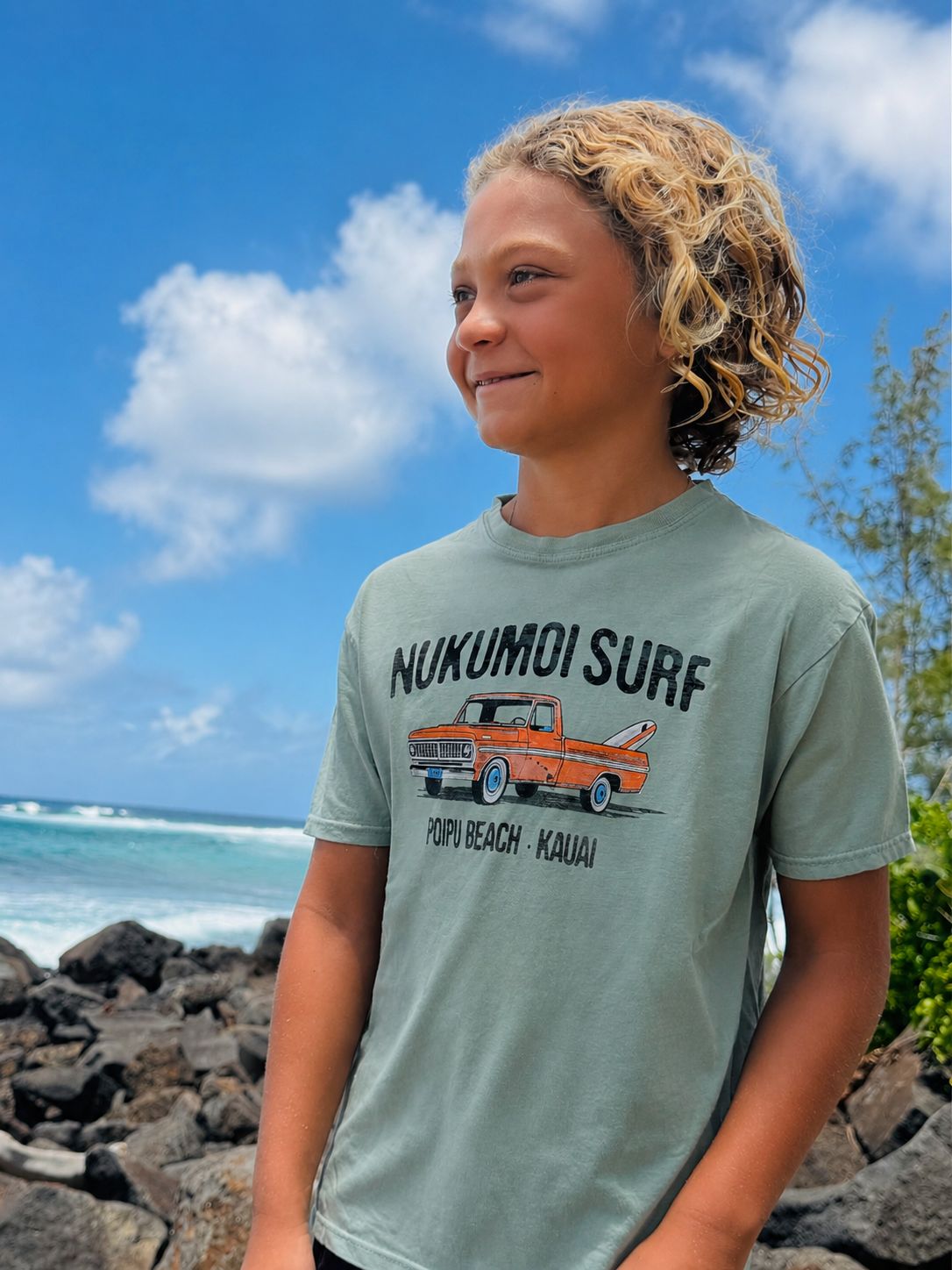NUKUMOI YTH SURF TRUCK TEE, Color: AGAVE, Size: XS