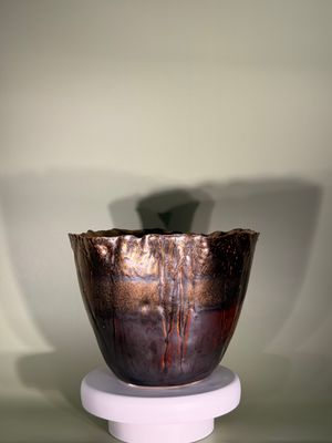 Osłonka ceramiczna imitująca metal