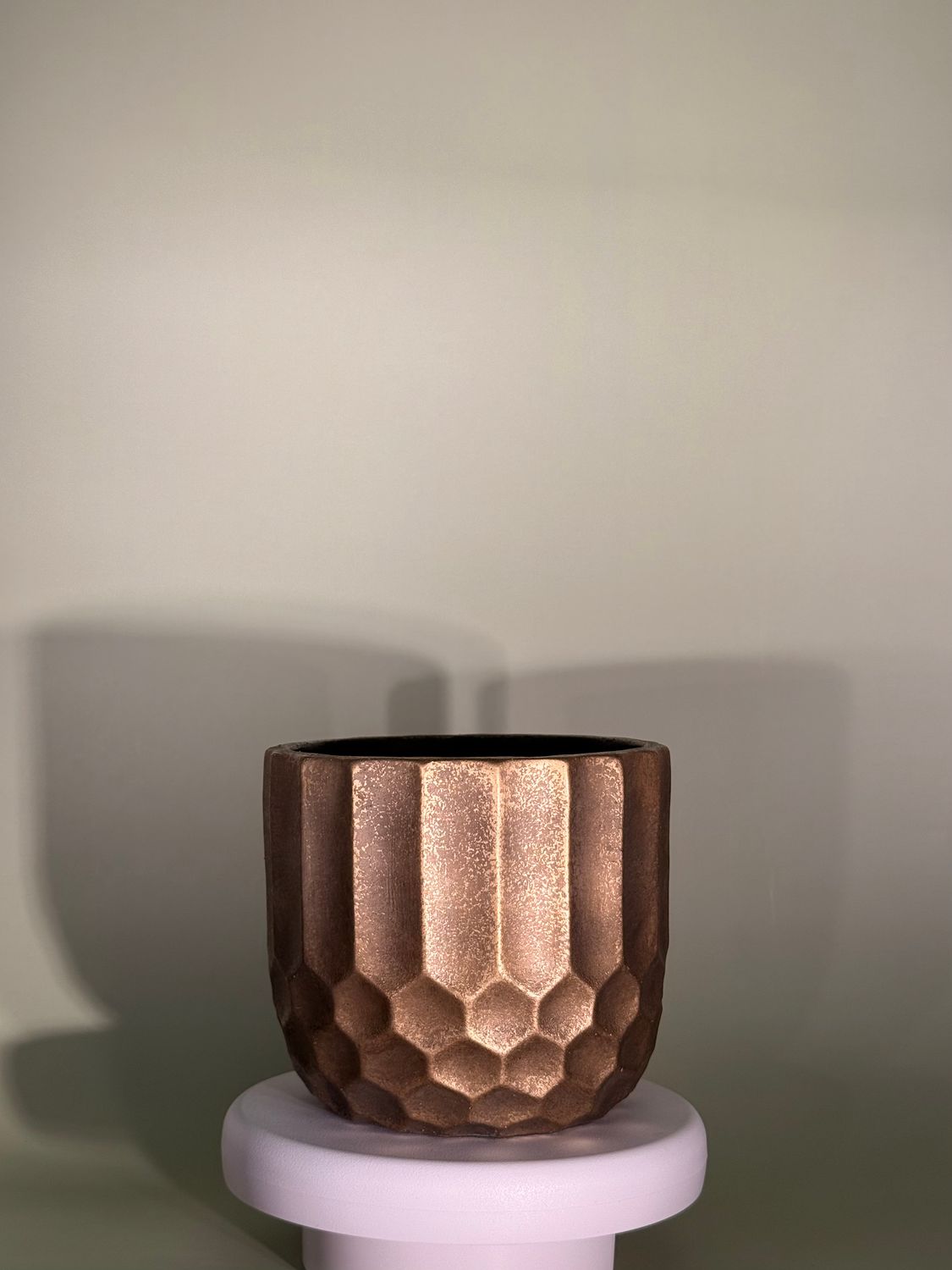 ​Osłonka ceramiczna w odcieniu starego złota