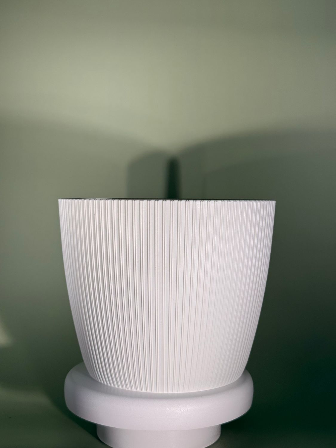 ​Osłonka plastikowa biała z ryflowaniem