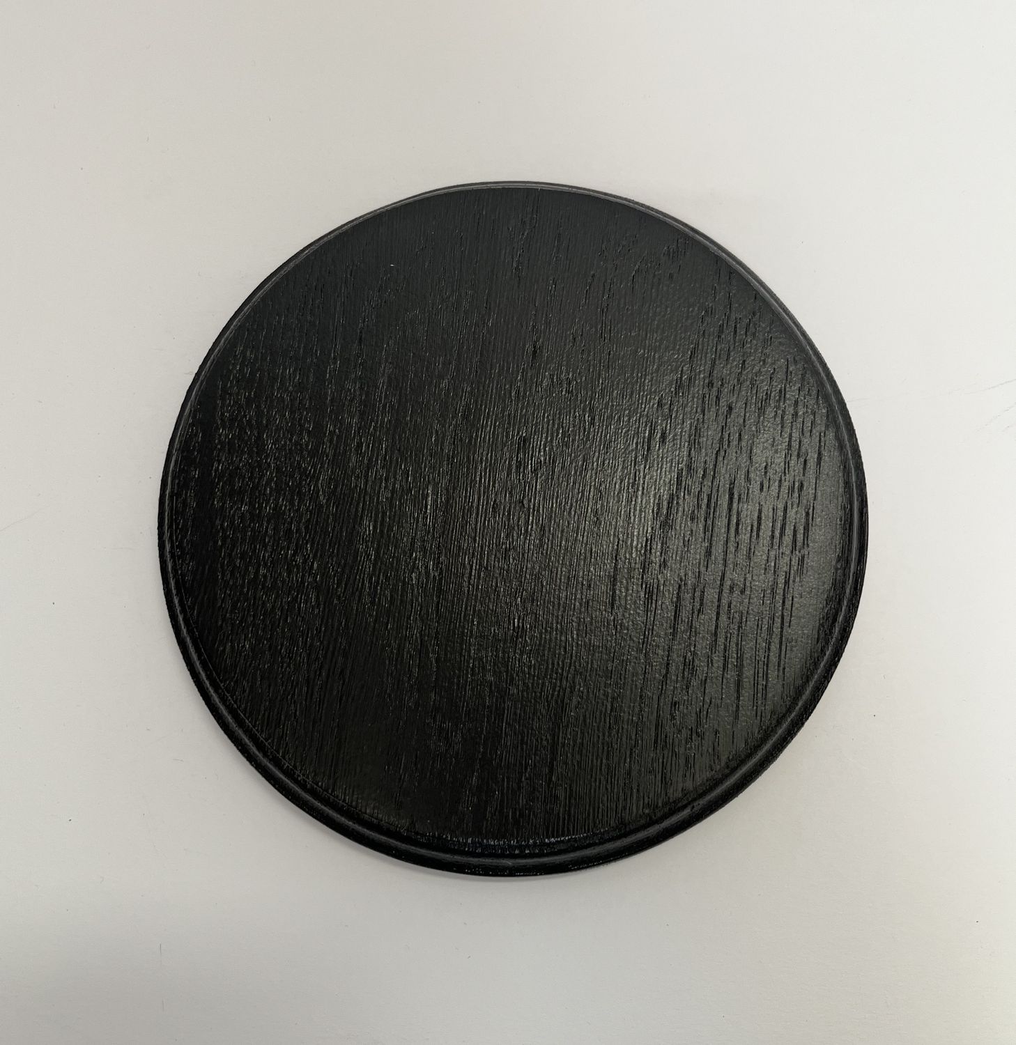 Okrągła podstawka dębowa | Czarny| Frez klasyczny