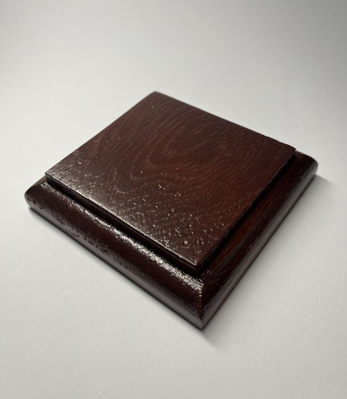 Kwadratowa podstawka dębowa – M | Mahoń | Frez zaokrąglony