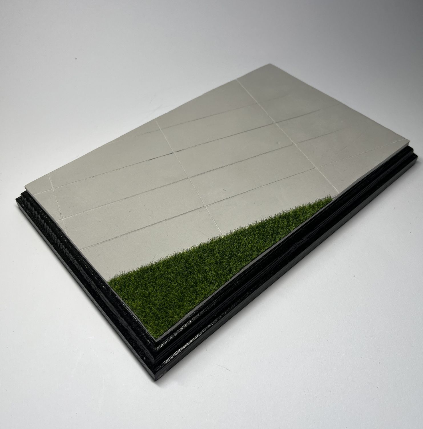 Podstawka dębowa płyta lotniska – Prostokąt L| Czarny | Frez klasyczny