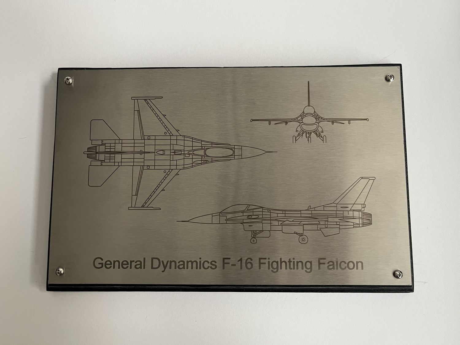 Prostokątna podstawka Drewno–Stal Nierdzewna | L | Czarny| Frez klasyczny – General Dynamics F-16 Fighting Falcon