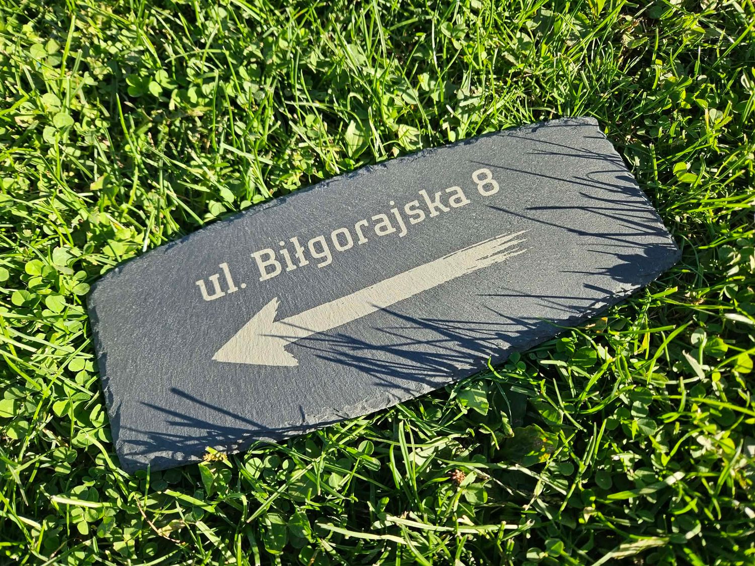 Tabliczka adresowa z łupka naturalnego z grawerem