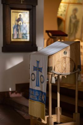 Beau Veste Lectern Hanging