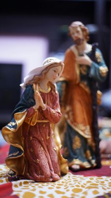 Statues - Christmas