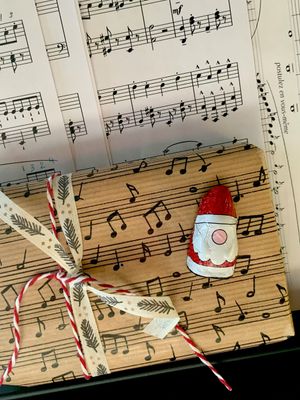 Musical Gifts & Keepsakes - Christmas