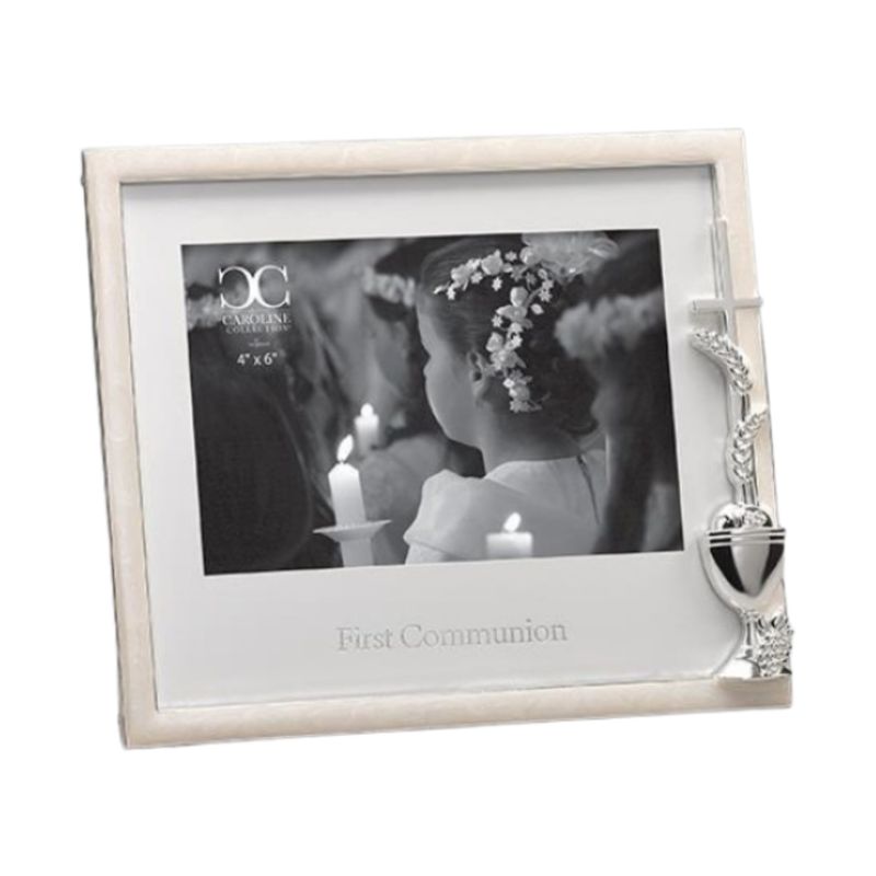 First Communion Frame in the Caroline Collection holds a 4 x 6 Photo 19674
