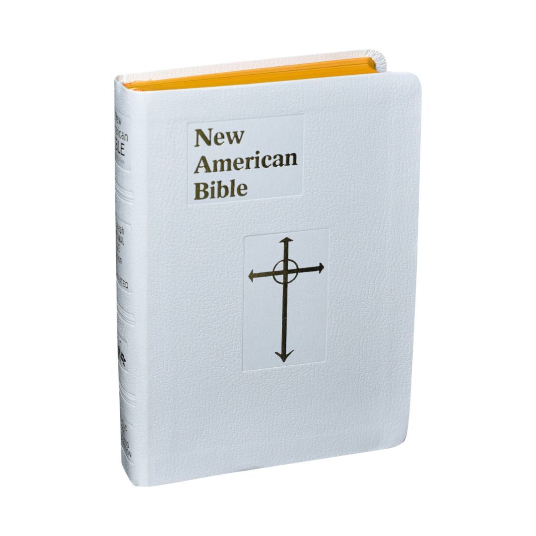 St. Joseph NABRE Personal Size Imitation Leather White Cover 9780899425511 510/10W Catholic Bible i…