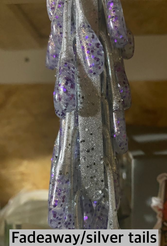 Fadeaway/silver tails