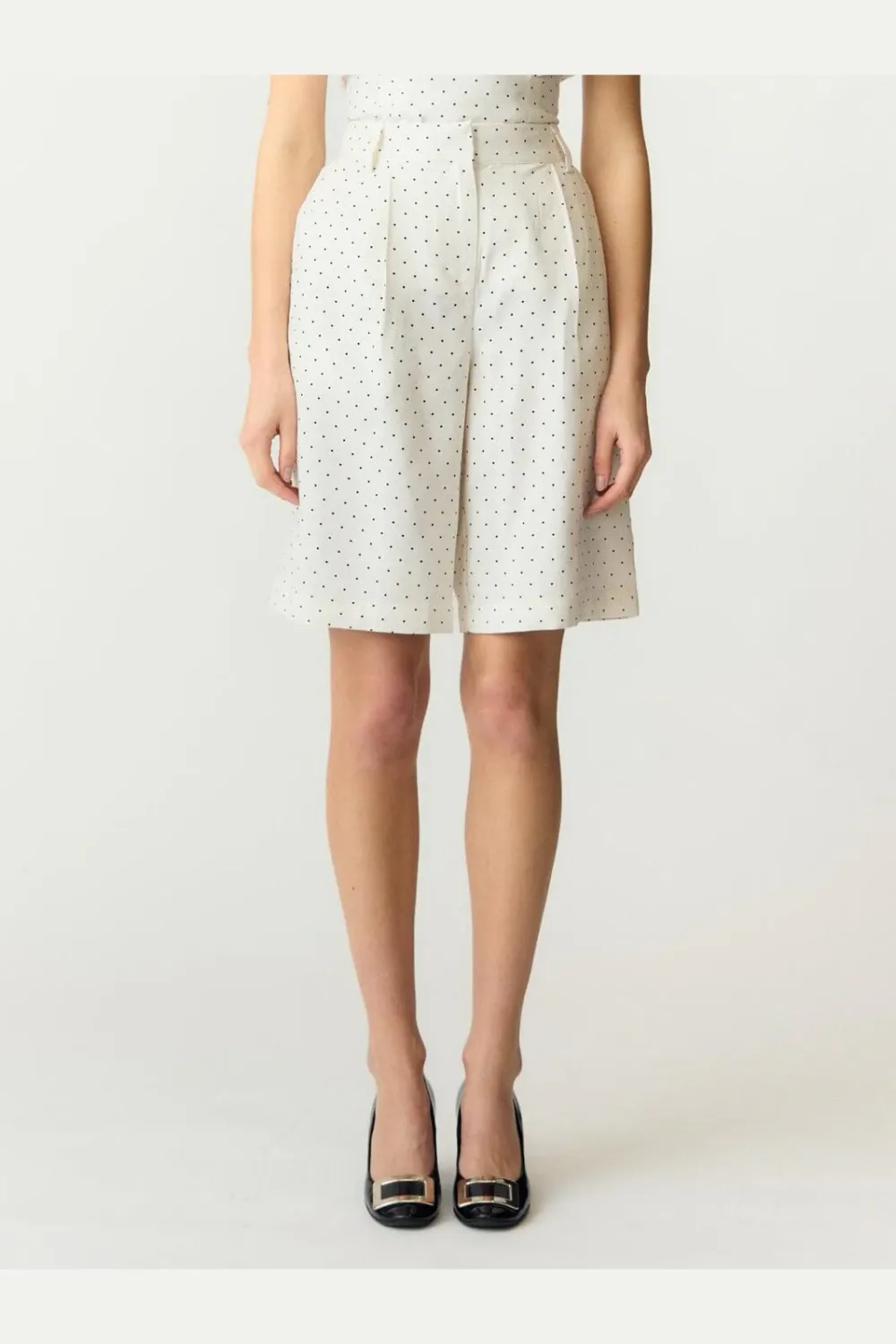 99999 - Algemene gro YASDOTLY HW LONG SHORTS 26040610 Star White/W. BLACK