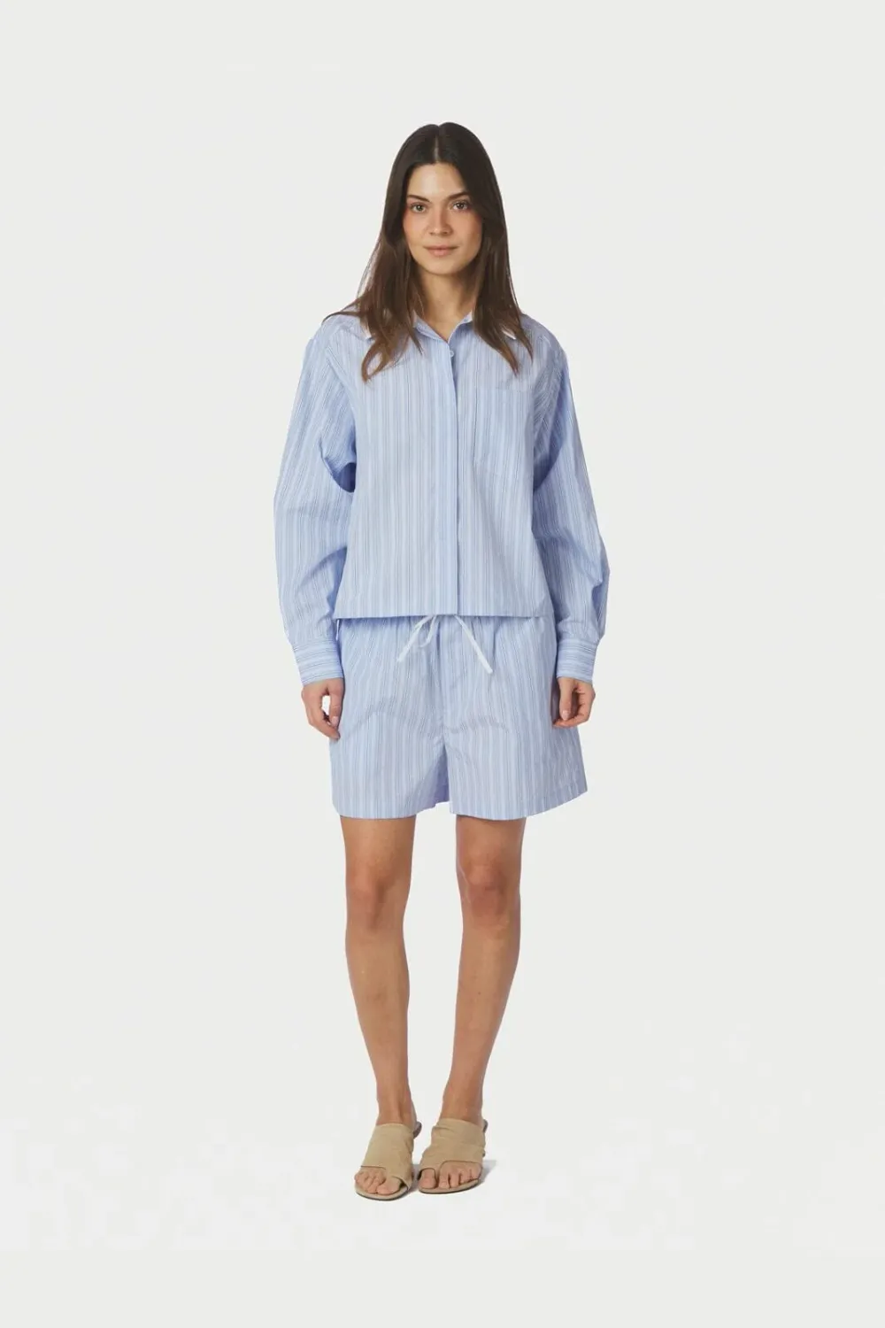 Neo Noir Camell gestreepte short – lichtblauw