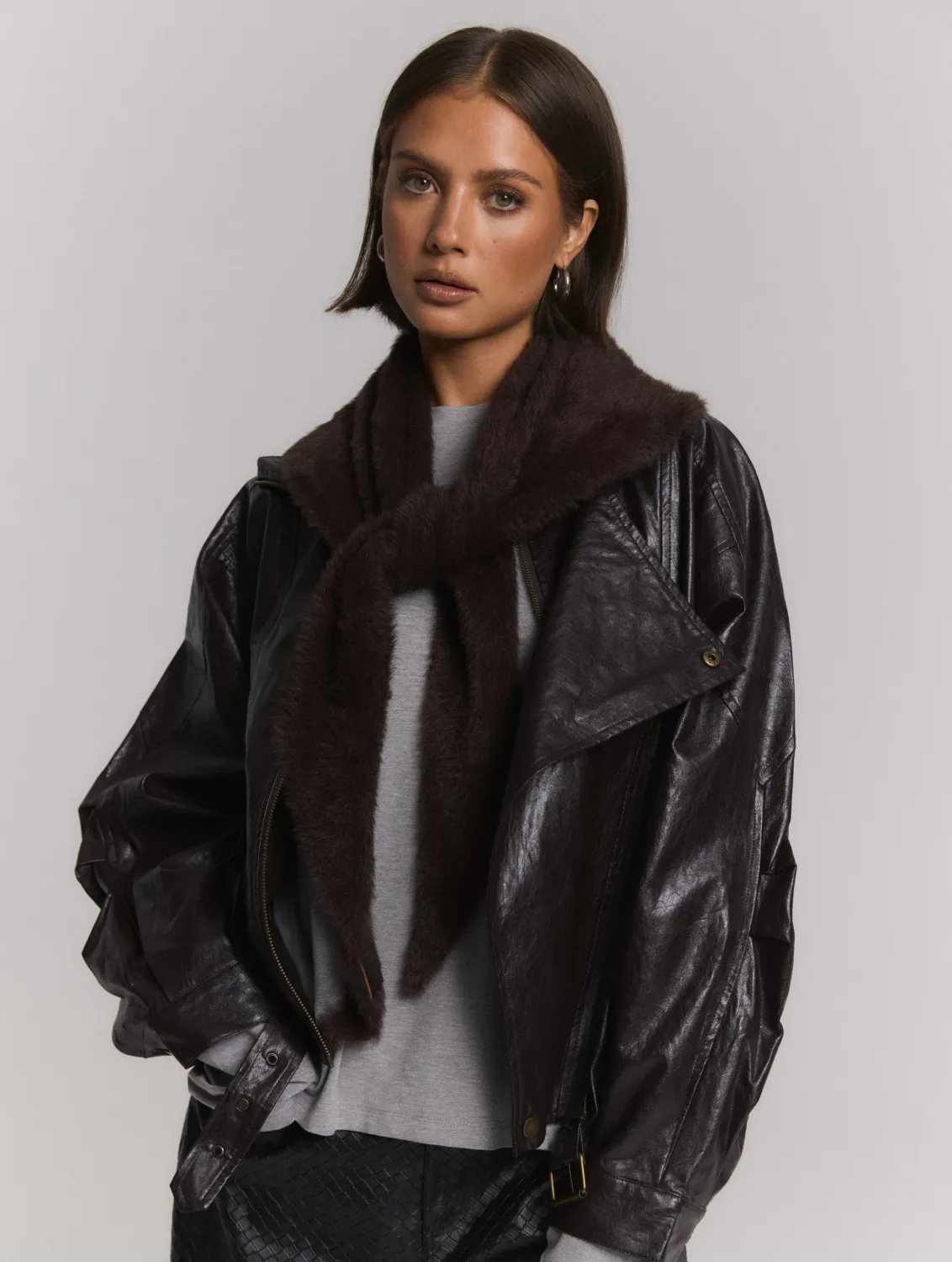 Refined SAAR SCARF R2609099125 choc brown
