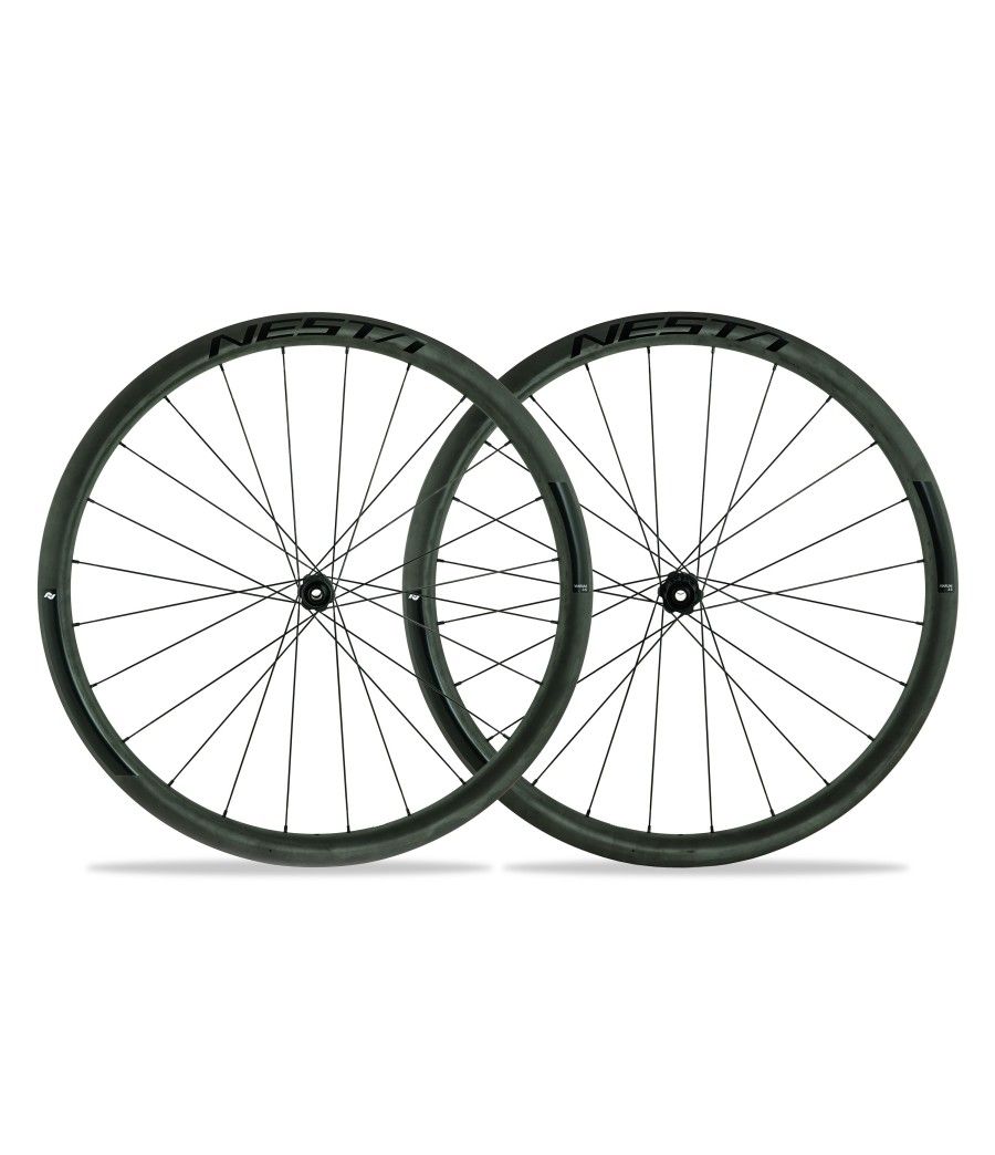 Nesta Viarum 3.5 Gravel DT Swiss 370 wielen zwarte letters xdr body