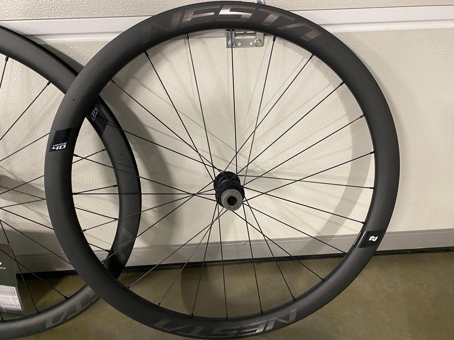 Nesta ventus 4.0 disc , dtswiss 370 naaf