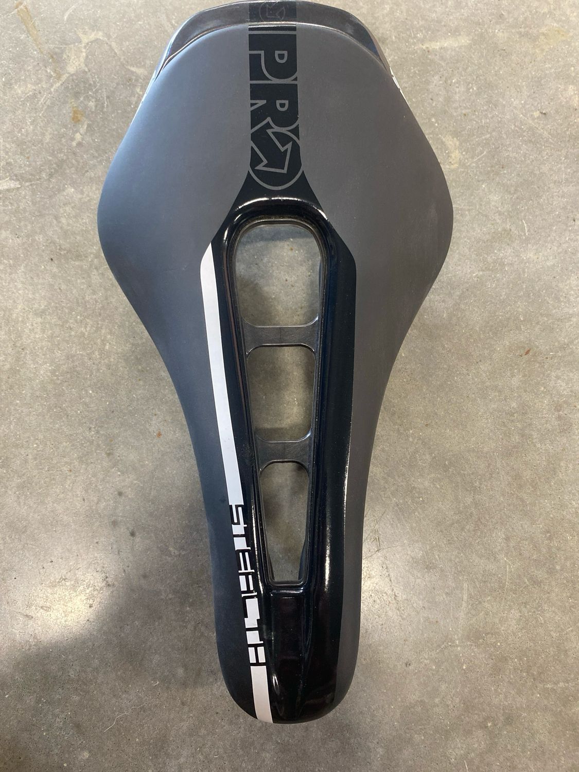 Pro stealth zadel 142mm