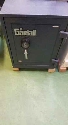 Gardall 2218 with Amsec ESL 20 lock