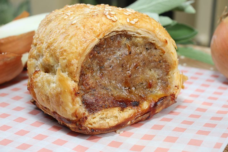 Traditional pork &amp; sage sausage roll qty 3