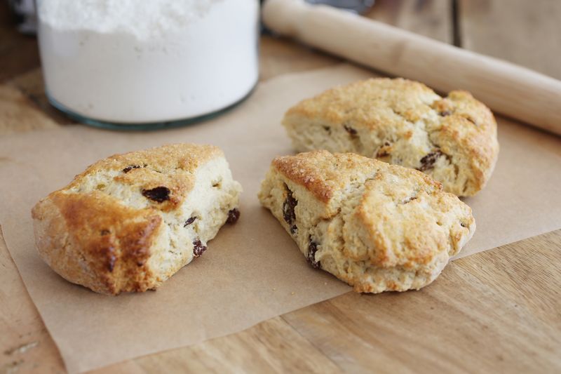 Sultana scone qty 3