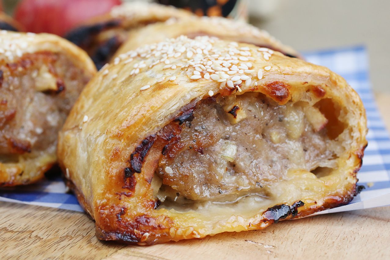 Ploughman's mini sausage roll qty 10