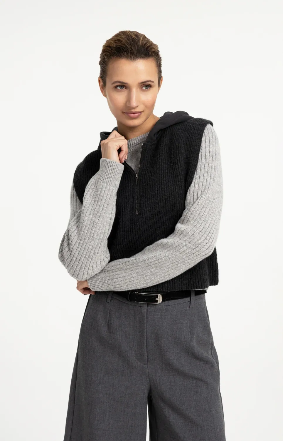 Sleeveless Knitted Top with Jersey Hood - Hole Black
