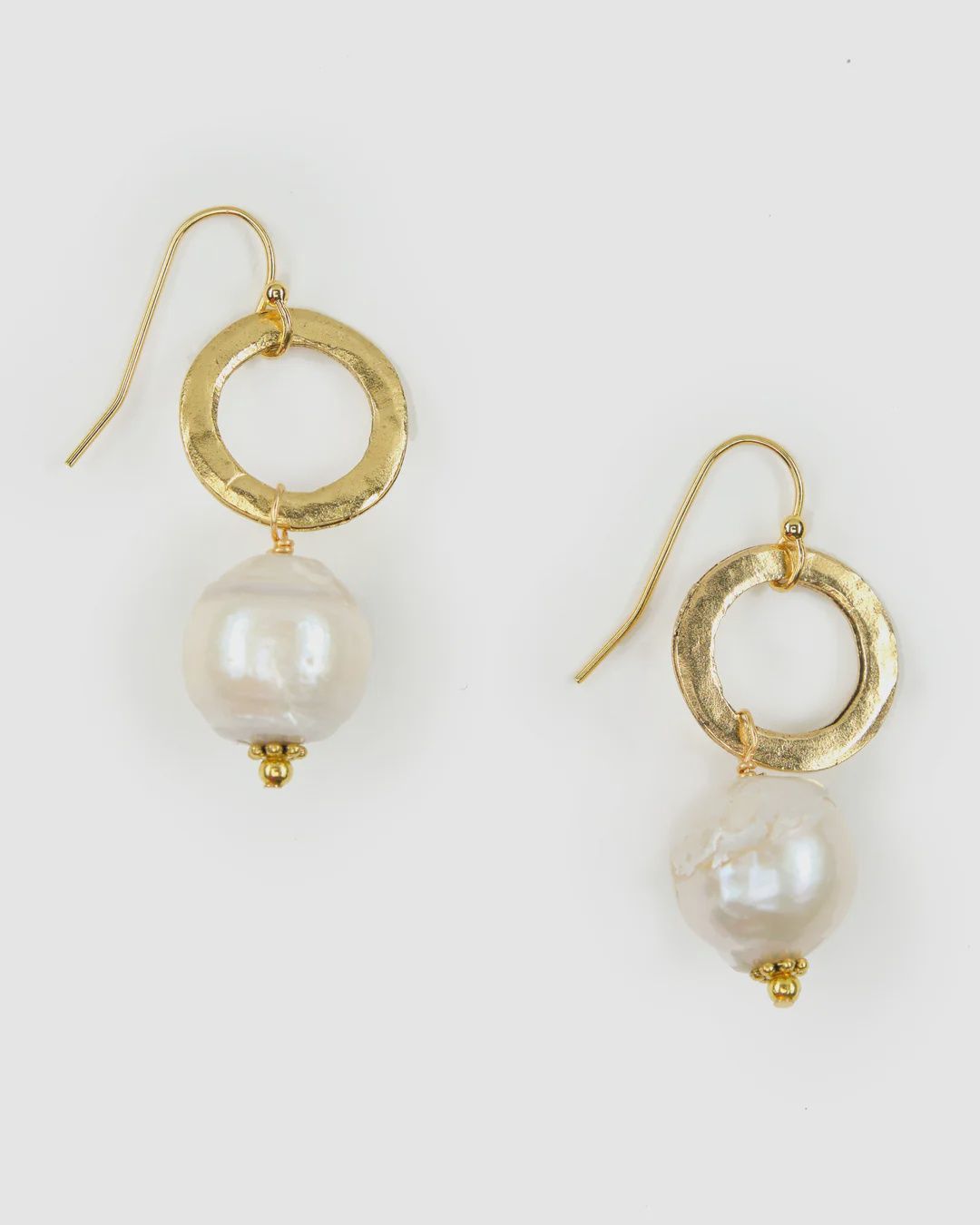 Hammered Circle and Freshwater Pearl Drop Earring
