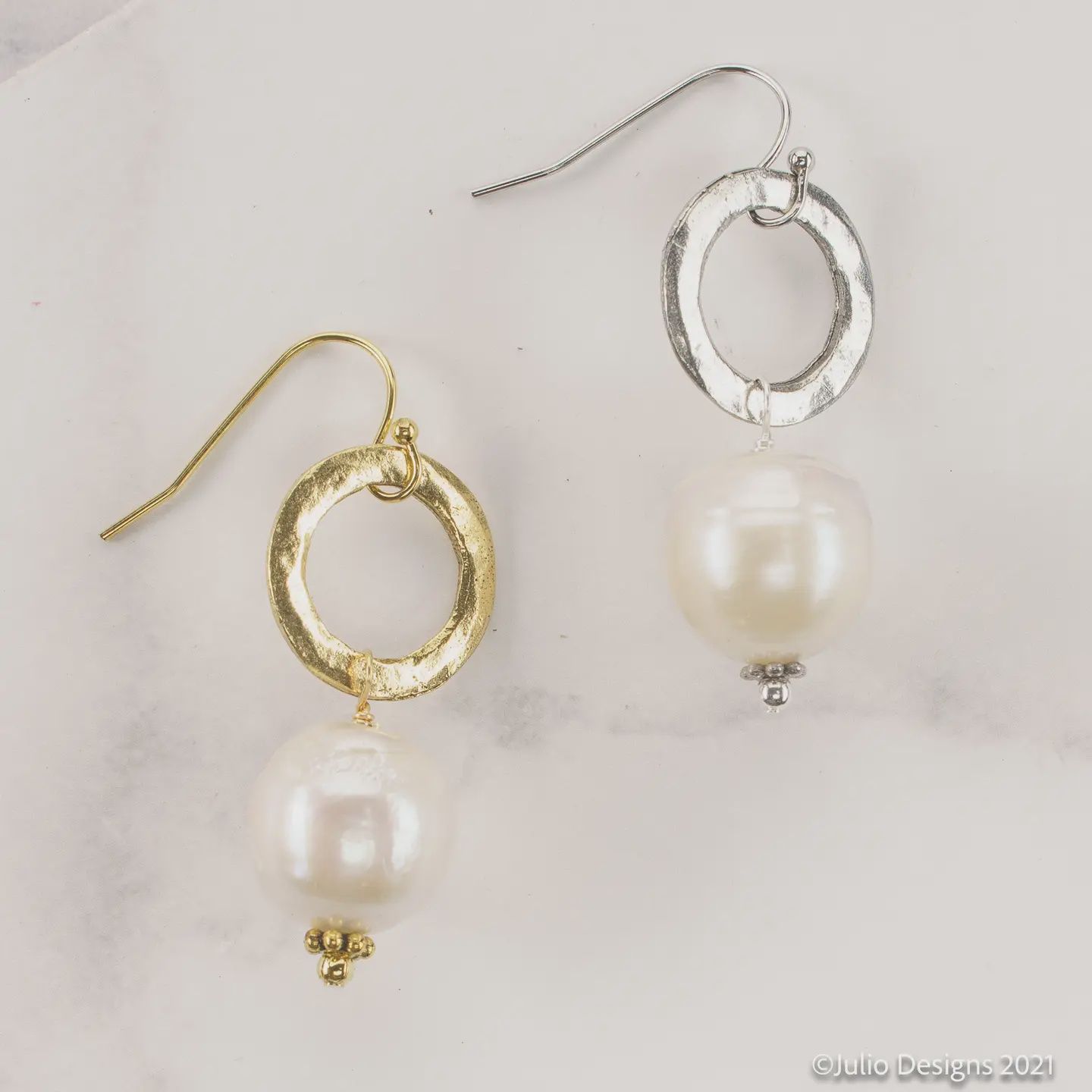Hammered Circle with Freshwater Pearl Accent Earring