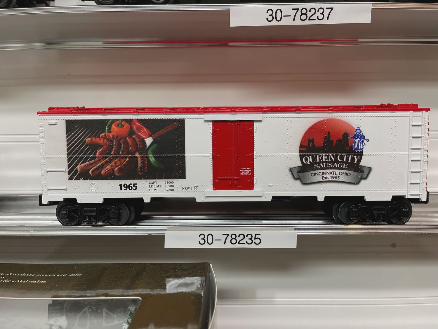 30-78235 - Queen City Sausage Modern Reefer Car #1965