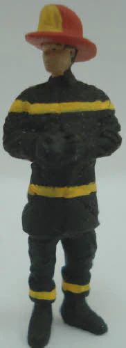 a1315 - Fire Fighter W/Hose