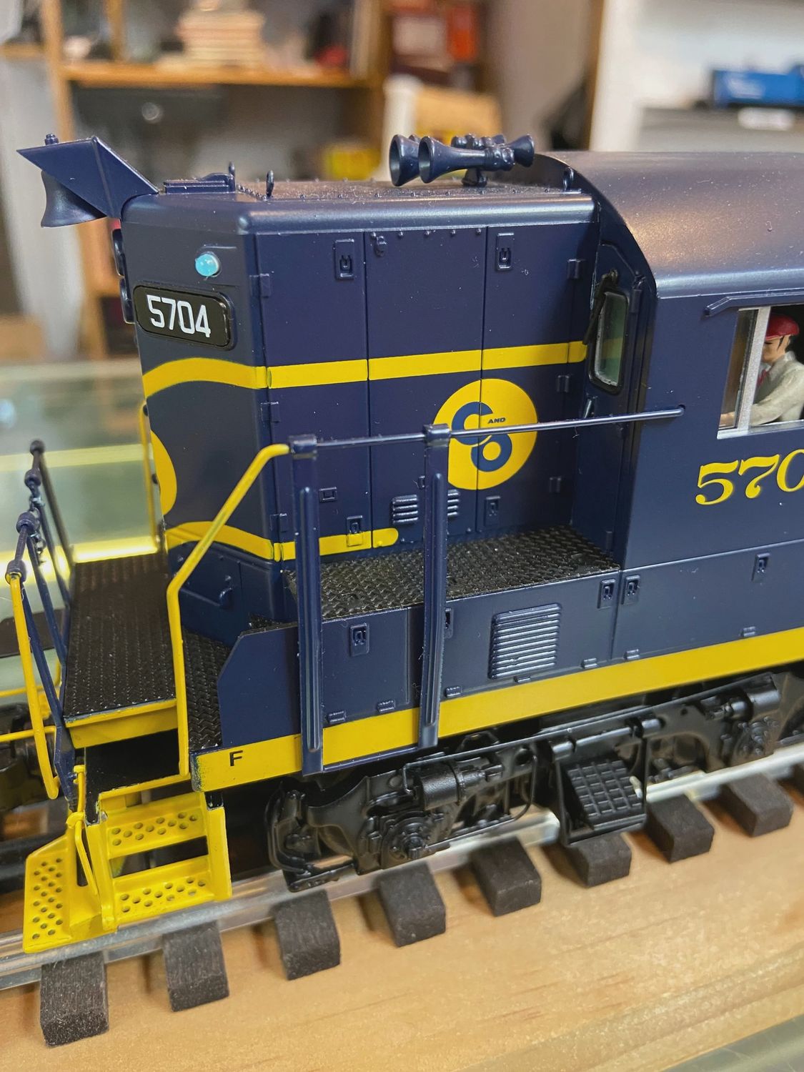 20-21818-1 - Chesapeake &amp; Ohio GP-7 Diesel Engine With Proto-Sound 3.0