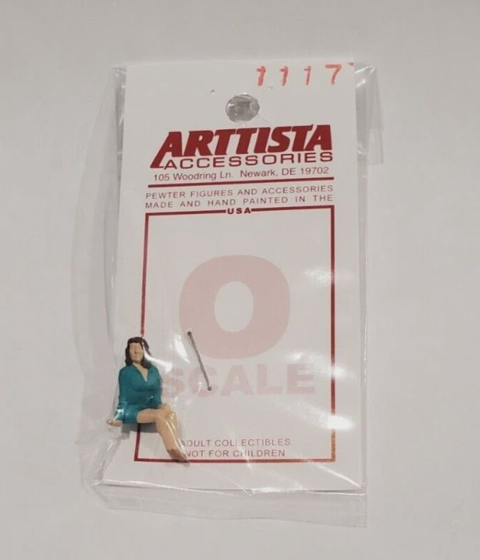 A1117 - Sitting Young Woman