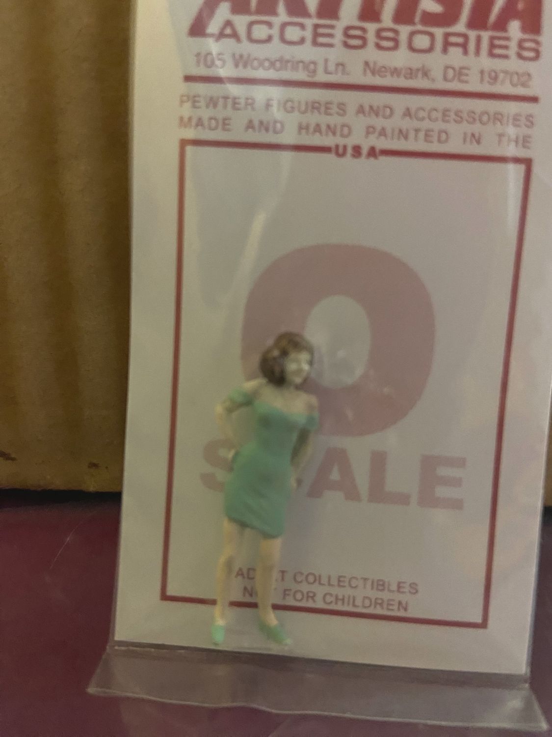 a1166 - Standing Young Woman