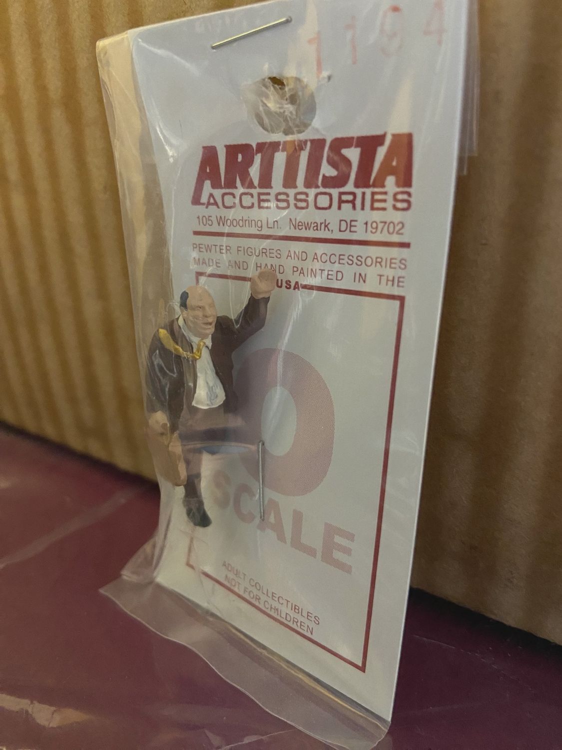 A1194 - Running Man with Briefcase