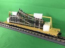 20-95142 - TTX 60' Flat Car w/ScaleTrax O-31 Switch