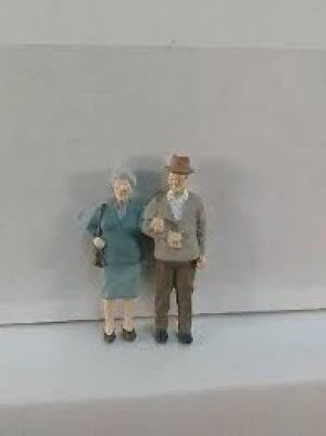 a1208 - Senior Couple