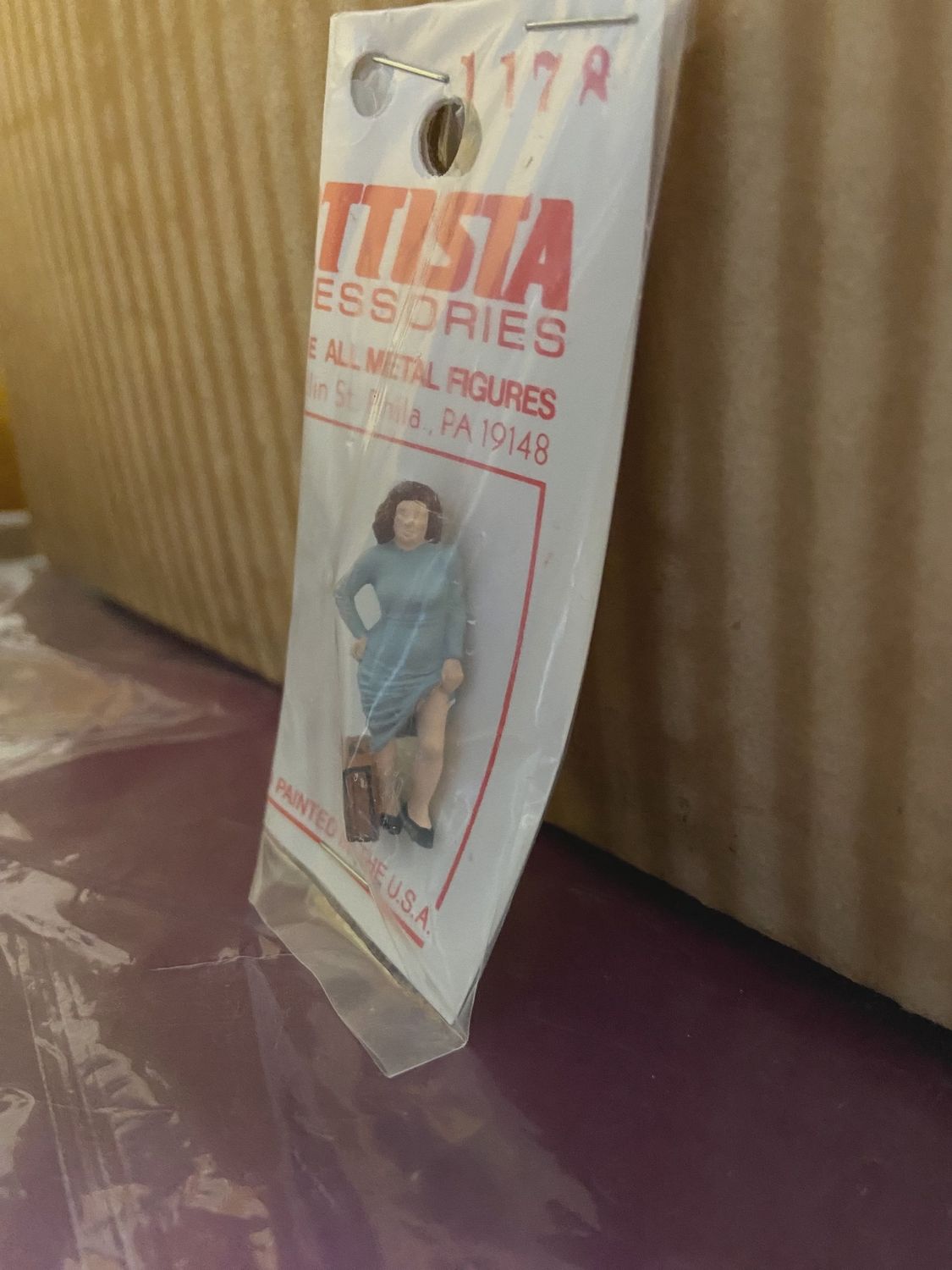 A1178 - Hitchhiking Woman