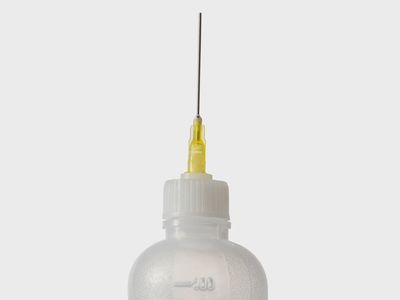 2430020 - SMOKE FLUID BOTTLE W/ NEEDLE DROPPER 2-PACK