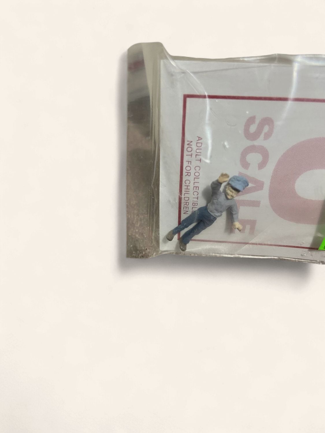 A1520 - Boy Railfan Waving