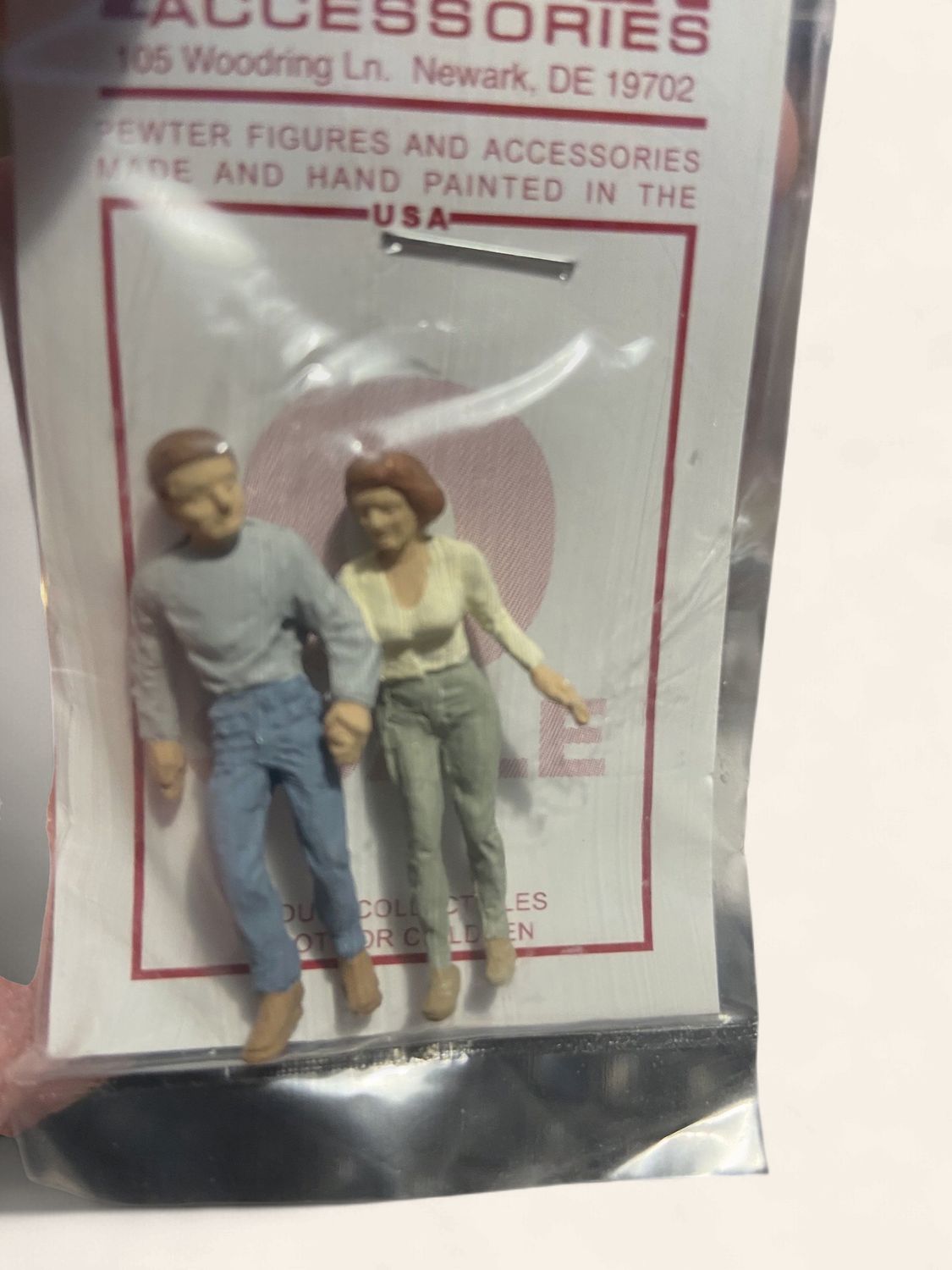 a1508 - Couple Walking