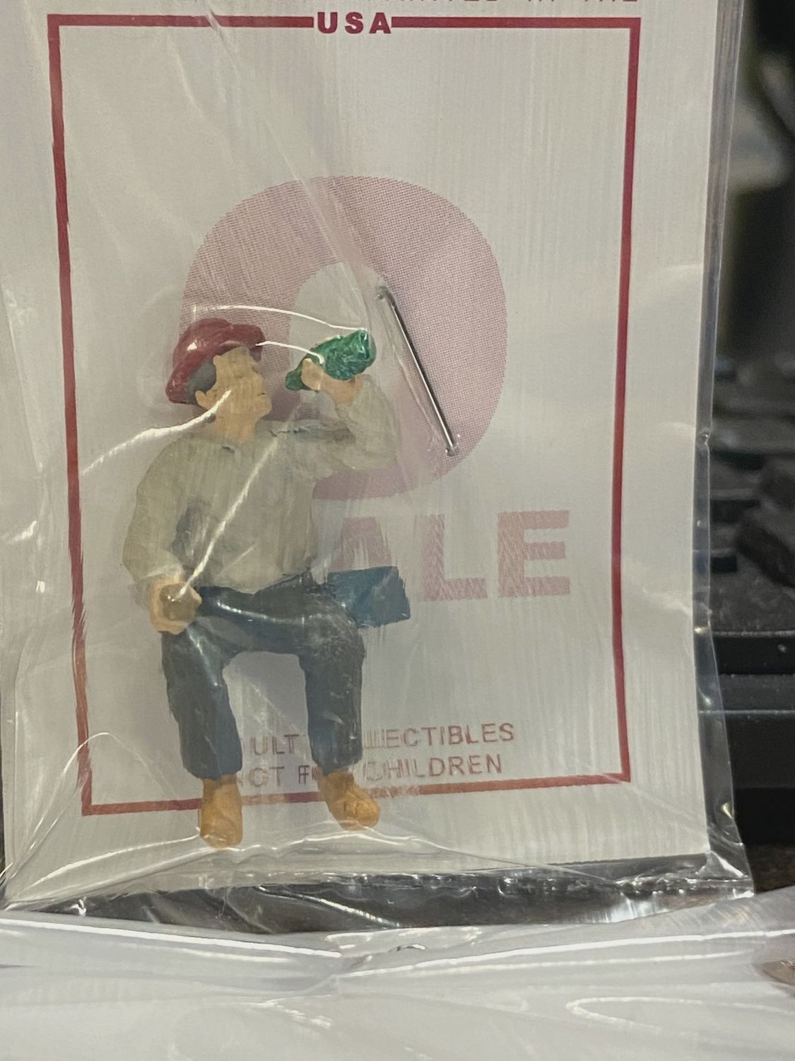 a1540 - Construction Worker Drinking