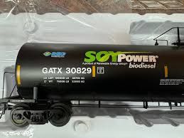 3005021 - 3RL ATLAS MASTER O TRINITY 25,500 GAL TANK CAR GATX (SOY POWER BIO FUELS) 30829, 30831, 30836, 30844 (BLACK/BLUE/GREEN)