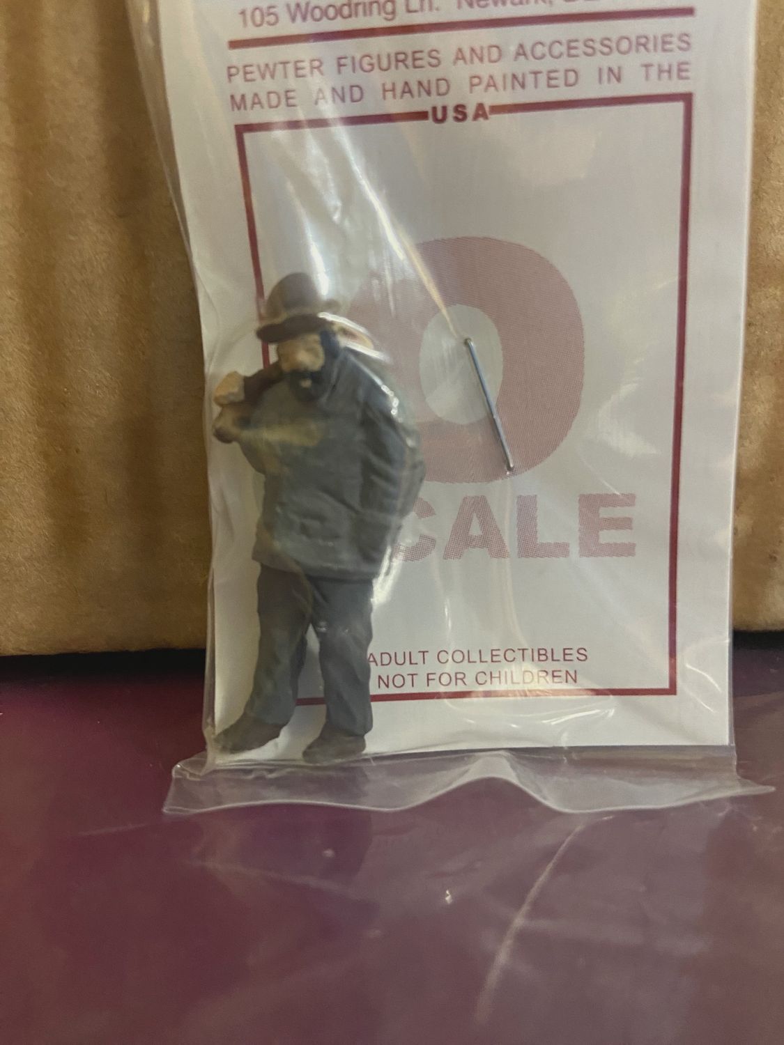 a1600 - Hobo Walking with Sack