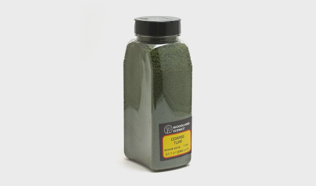 1364 - Medium Green Coarse Turf / 32oz Shaker