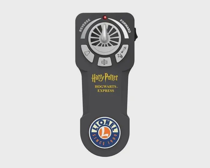 7-12132 - Hogwarts Express Battery Operated O-Gauge Train Set