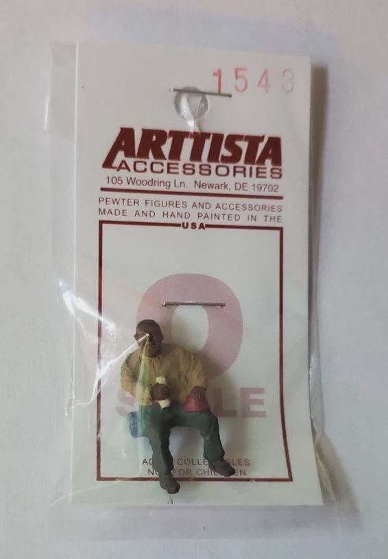 A1543 - Worker with Hard Hat on Leg